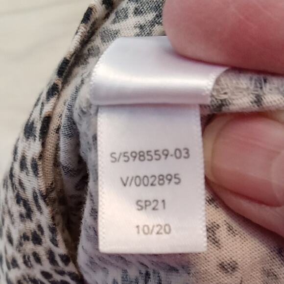 Athleta Women's Small Organic Daily Printed Leopard Print Tee T Shirt,Athleisure - Picture 9 of 9